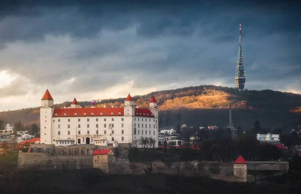 Bratislava Castle and Television Tower — Stock Photo, Image