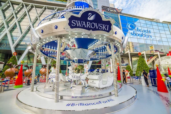 Swarovski Outdoor Exhibition Stand in front of Shopping Mall — Stock Photo, Image