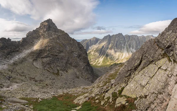 Hory na šířku při východu slunce — Stock fotografie