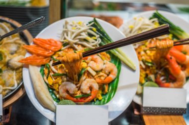 Restoranda Yemek Örnekleri