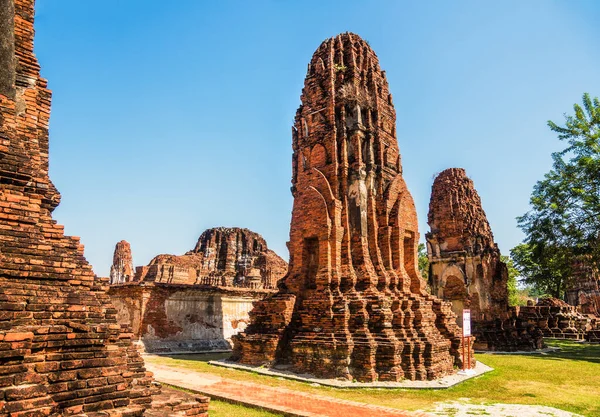 Ayutthaya ilinin Ayutthaya ilçesinde Ayutthaya Tarih Parkı 'nda Pagoda. Eski Tayland Başkenti 'nin mimarisi
