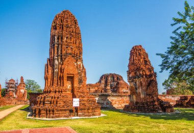 Ayutthaya ilinin Ayutthaya ilçesinde Ayutthaya Tarih Parkı 'nda Pagoda. Eski Tayland Başkenti 'nin mimarisi.