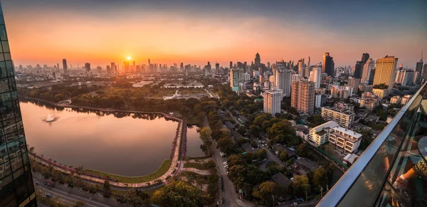 Bred Panoramautsikt Över Bangkok Thailand Stadsbild Med Public Park Och — Stockfoto