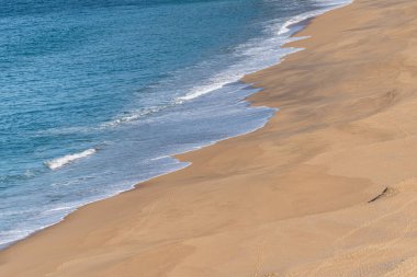 Masaüstü için deniz ve sahil dalgası arkaplanı