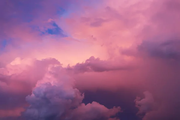 Bulutlar Gökyüzü Açık Mavi Mavi Tonlarda Muhteşem Sihirli Gökyüzü Geçmişi — Stok fotoğraf