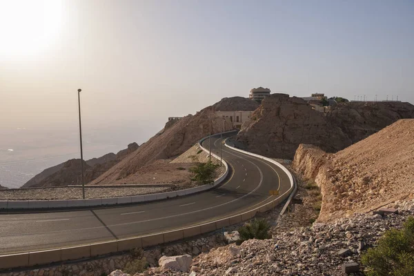 Yol BAE Jabel Hafeet dağın zirvesinde