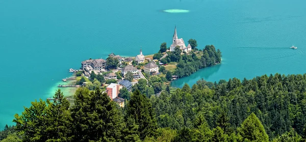 Village Maria Worth en el lago Worthersee en Carintia, Austria —  Fotos de Stock