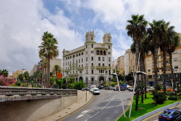 Ceuta, Espanha. As muralhas reais de Ceuta são uma linha de fortificação em Ceuta, uma cidade espanhola autônoma no norte da África. As paredes datam de 962 . — Fotografia de Stock