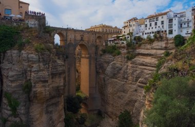Ronda, İspanya Puente Nuevo köprüsünde.