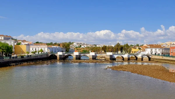 Římský most v tavira, algarve, Portugalsko — Stock fotografie