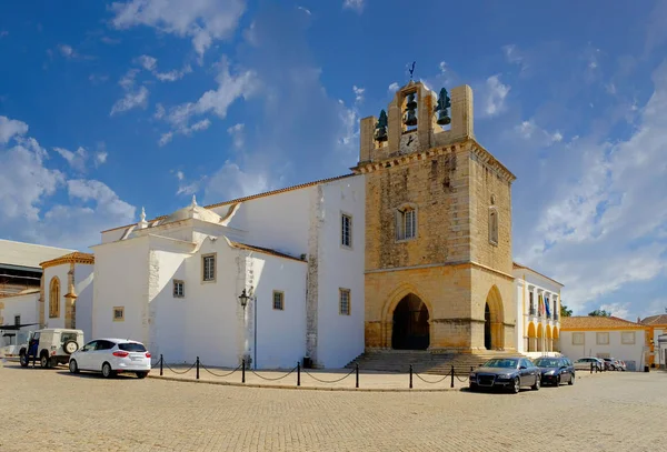 Faro, Portugalsko: Kostel Santa Maria, Farská katedrála, Algarve Region, jižně od Portugalska — Stock fotografie