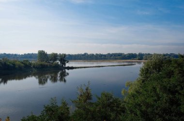 Narew ve Wisla nehirlerinin birleşimi. Modlin, Polonya