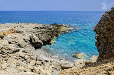 chora sfakion kasabanın Batı'dan gün batımında görülen Güney Girit'te bir görünüm.