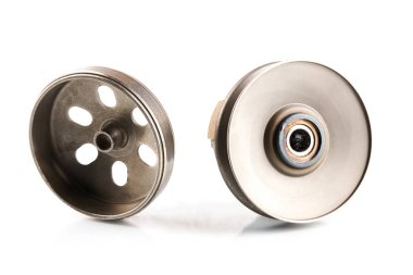 yalıtılmış bir arka plan üzerinde yedek parça