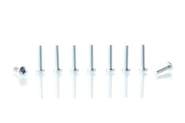 motor parçaları izole beyaz zemin üzerine