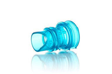 motor parçaları izole beyaz zemin üzerine