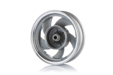 motor parçaları izole beyaz zemin üzerine