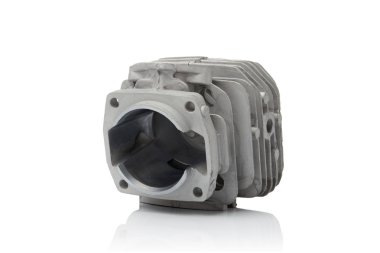 motor parçaları izole beyaz zemin üzerine