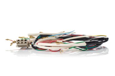 yalıtılmış bir arka plan üzerinde motor parçaları