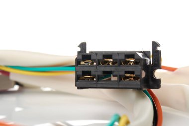 yalıtılmış bir arka plan üzerinde motor parçaları