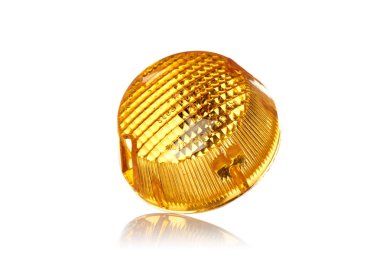 yalıtılmış bir arka plan üzerinde motor parçaları