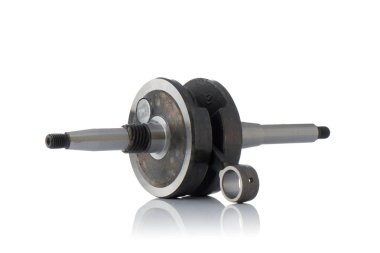 yalıtılmış bir arka plan üzerinde motor parçaları