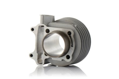 yalıtılmış bir arka plan üzerinde motor parçaları