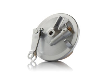 yalıtılmış bir arka plan üzerinde motor parçaları