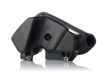 yalıtılmış bir arka plan üzerinde motor parçaları