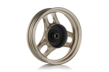 yalıtılmış bir arka plan üzerinde motor parçaları