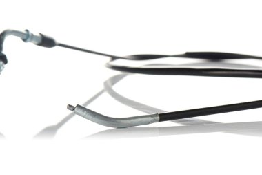 yalıtılmış bir arka plan üzerinde motor parçaları