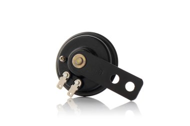 yalıtılmış bir arka plan üzerinde motor parçaları