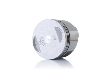 yalıtılmış bir arka plan üzerinde motor parçaları