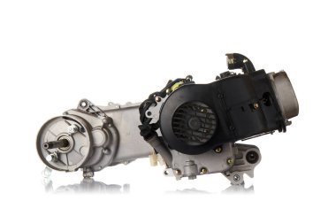 yalıtılmış bir arka plan üzerinde motor parçaları