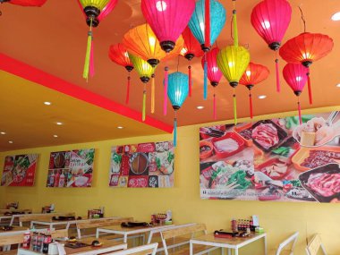 HATYAI, THAILAND - 07: 20 Restoranın içi Vietnam tarzında parlak renklerle süslenmiş. İç tasarım kavramı.