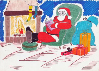 Noel Baba koltukta oturmuş kitap okuyor.