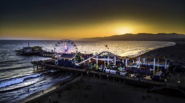 Santa Monica İskelesi Güzel bir gün batımı