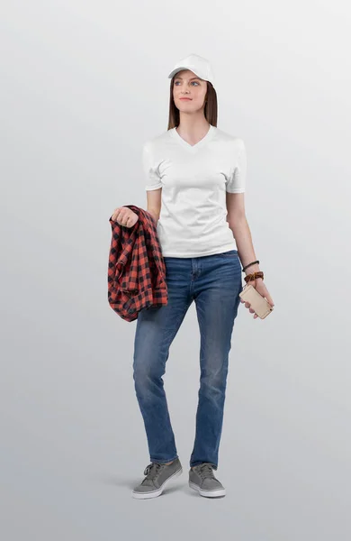 Stående Vacker Kvinnlig Modell Vit Vanlig Hals Skjorta Bär Blå — Stockfoto