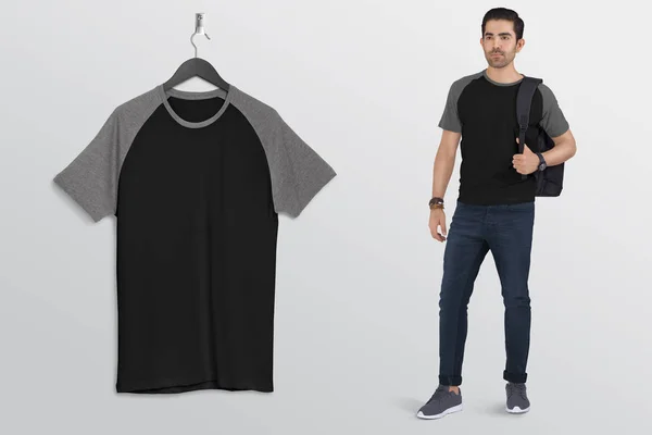 Camiseta Colgante Raglán Liso Negro Gris Pared Con Modelo Masculino — Foto de Stock