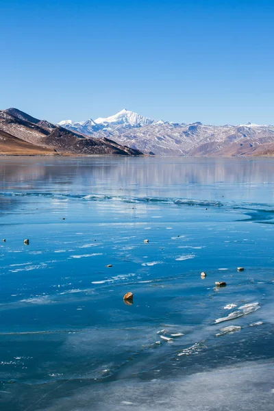 Yamdrok Gölü Kısmen Kışın Dondurulmuş Tibet Çin — Stok fotoğraf