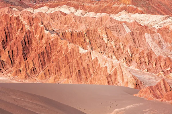 Ρήγματα Κόκκινων Βράχων Στην Κοιλάδα Του Φεγγαριού Valle Luna Έρημος Royalty Free Εικόνες Αρχείου