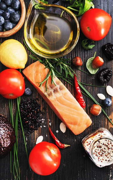 Selezione Ingredienti Con Pesce Verdure Biologiche Cereali Ricchi Aminoacidi Oligominerali — Foto Stock