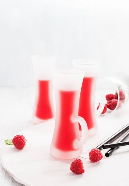 Boisson Été Avec Rapsberry Sur Fond Blanc — Photo