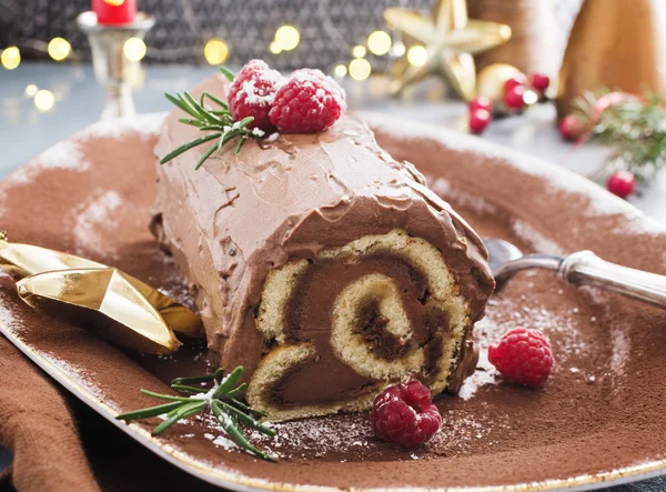 Csokoládé Yule Napló Karácsonyi Torta Málna — Stock Fotó