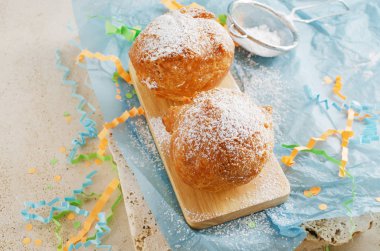 Castagnoli-İtalyan karnaval börek.