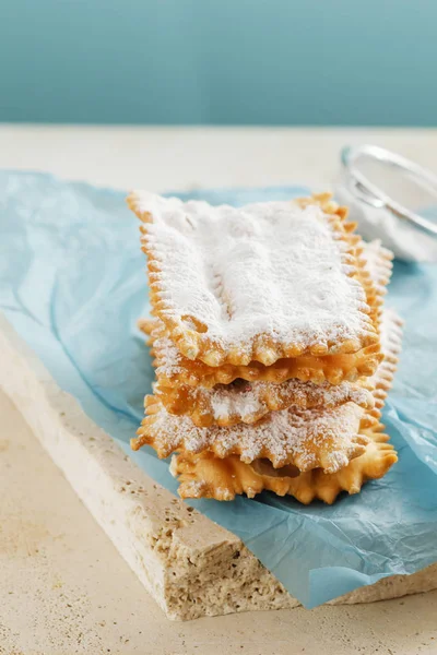 Frappe Italiano Chiacchiere Buñuelos Típicos Carnaval Espolvoreado Con Azúcar Polvo — Foto de Stock