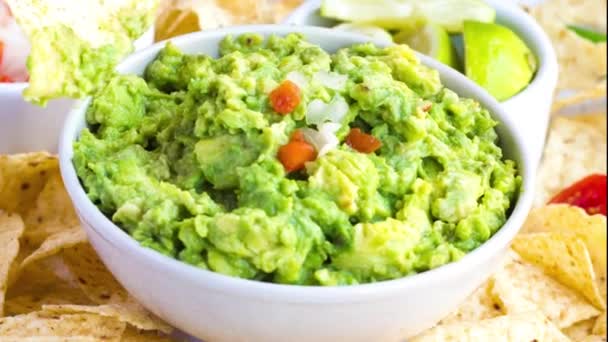 Guacamole Com Pico Gallo — Vídeo de Stock