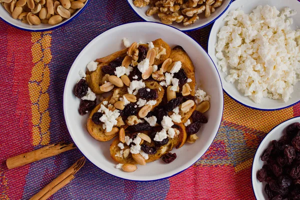 Capirotada Vista Superior Plato Mexicano Comido Durante Semana Santa — Foto de Stock