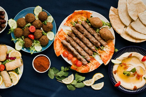 Orta Doğu Yemekleri Tipik Yemekler — Stok fotoğraf