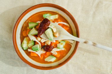 Caldo Tlalpeno, otantik Meksika çorbası.